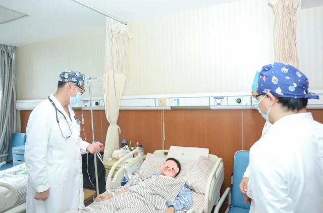 一位患者家属传来喜讯：一氧化碳中毒致昏迷的小伙子促醒后重返工作岗位！